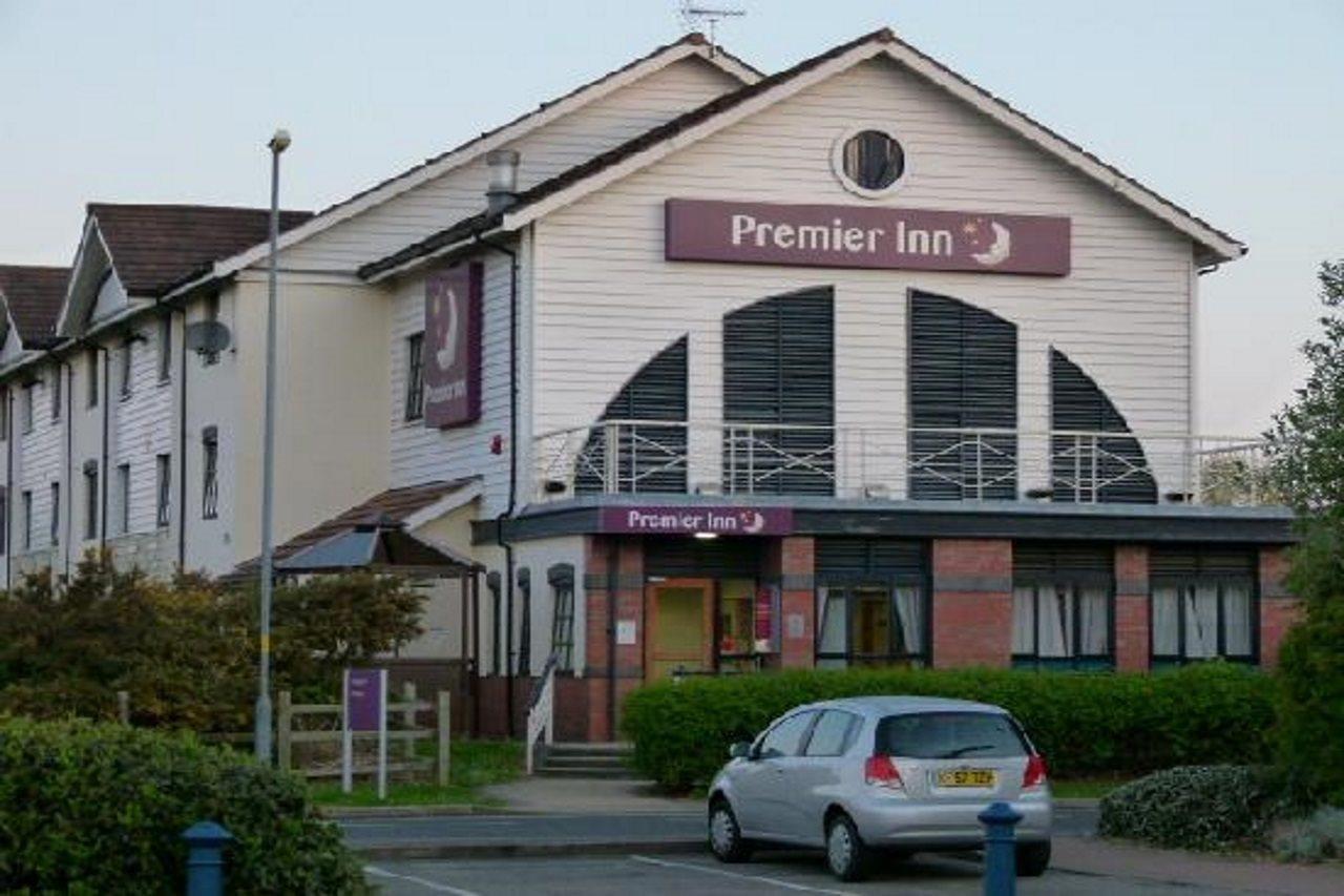 Premier Inn Warrington Centre Exterior photo