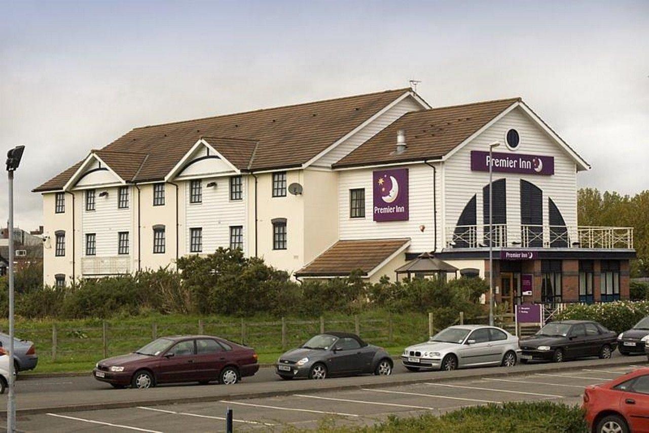 Premier Inn Warrington Centre Exterior photo